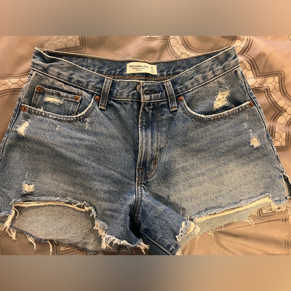 Abercrombie & Fitch The Boyfriend Short
